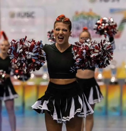 Tenue cheerleader, uniforme et costume de cheerleading – Twirling